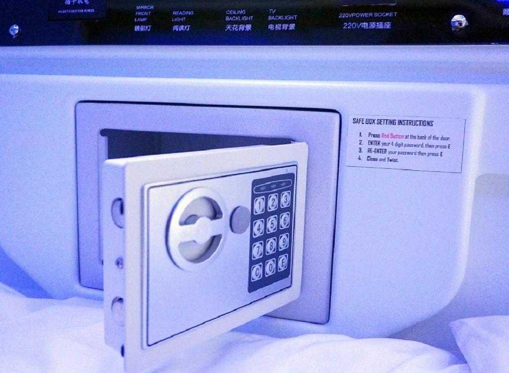 Time Capsule Hotel George Town Exterior foto