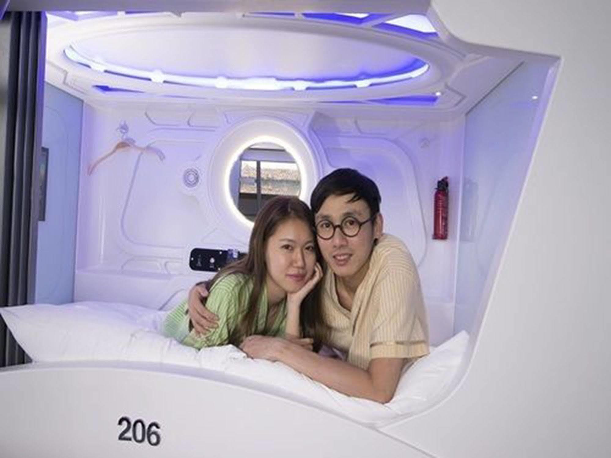 Time Capsule Hotel George Town Exterior foto